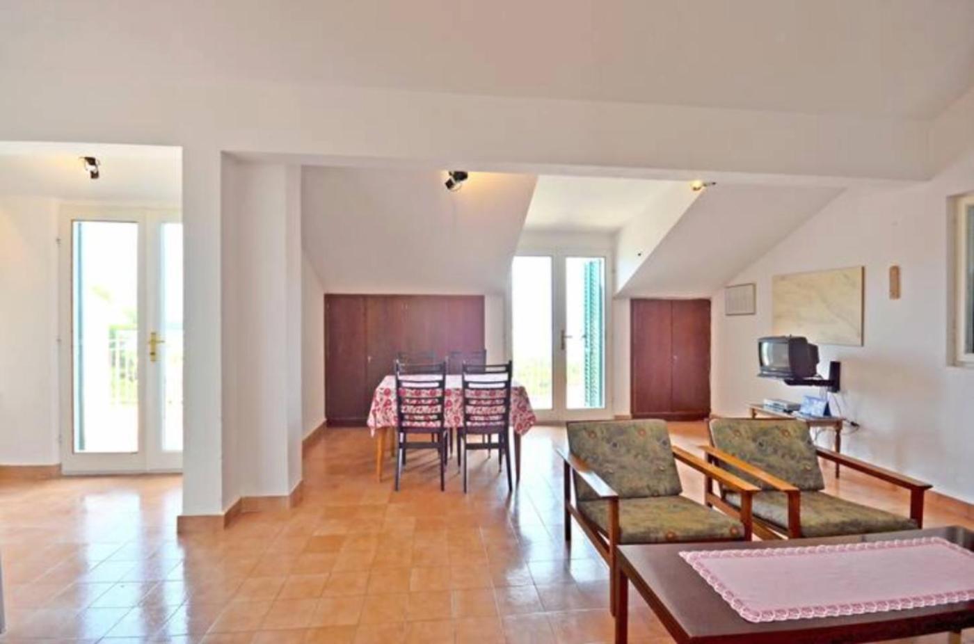 Apartment Bozikovic - Jelsa - Vitarnja Exteriör bild