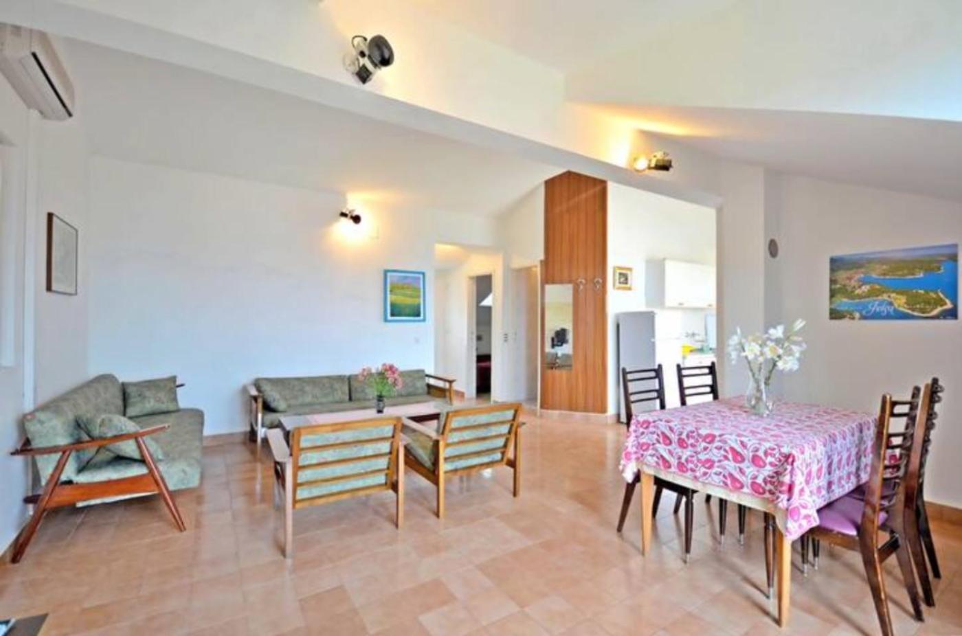 Apartment Bozikovic - Jelsa - Vitarnja Exteriör bild